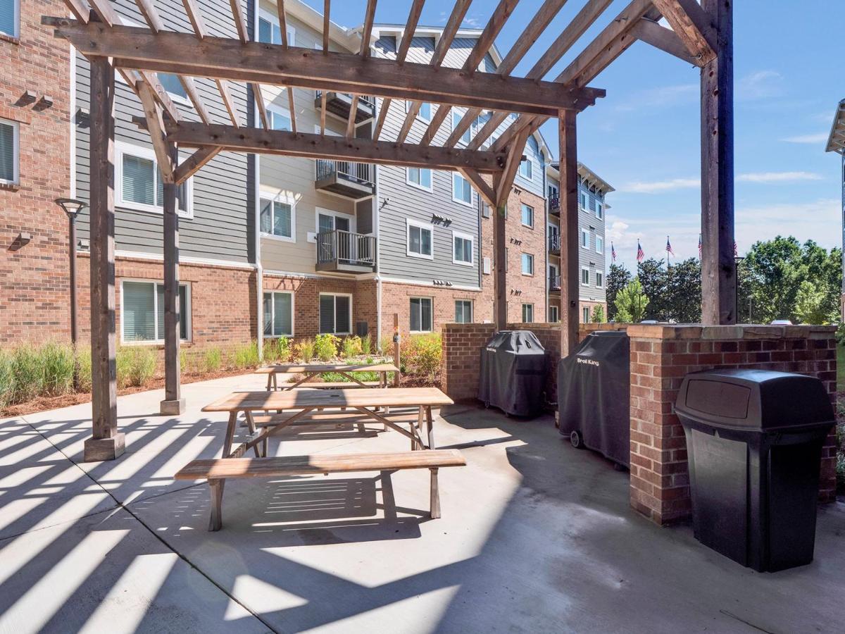 Waterwalk Extended Stay By Wyndham Charlotte - Arrowood Eksteriør bilde